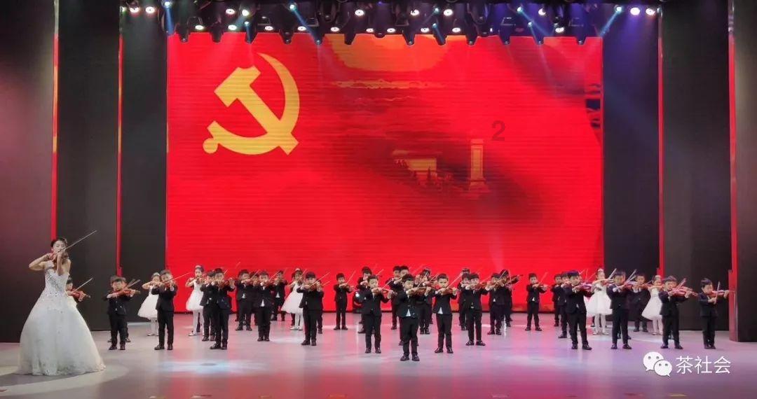 玄凤鹦鹉可以吃鳕鱼肠吗？游戏画面